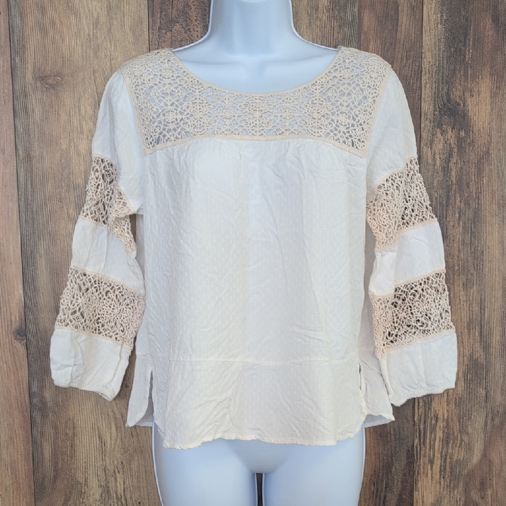 Democracy Ivory Lace Detail Flowy Blouse S                     -155JH